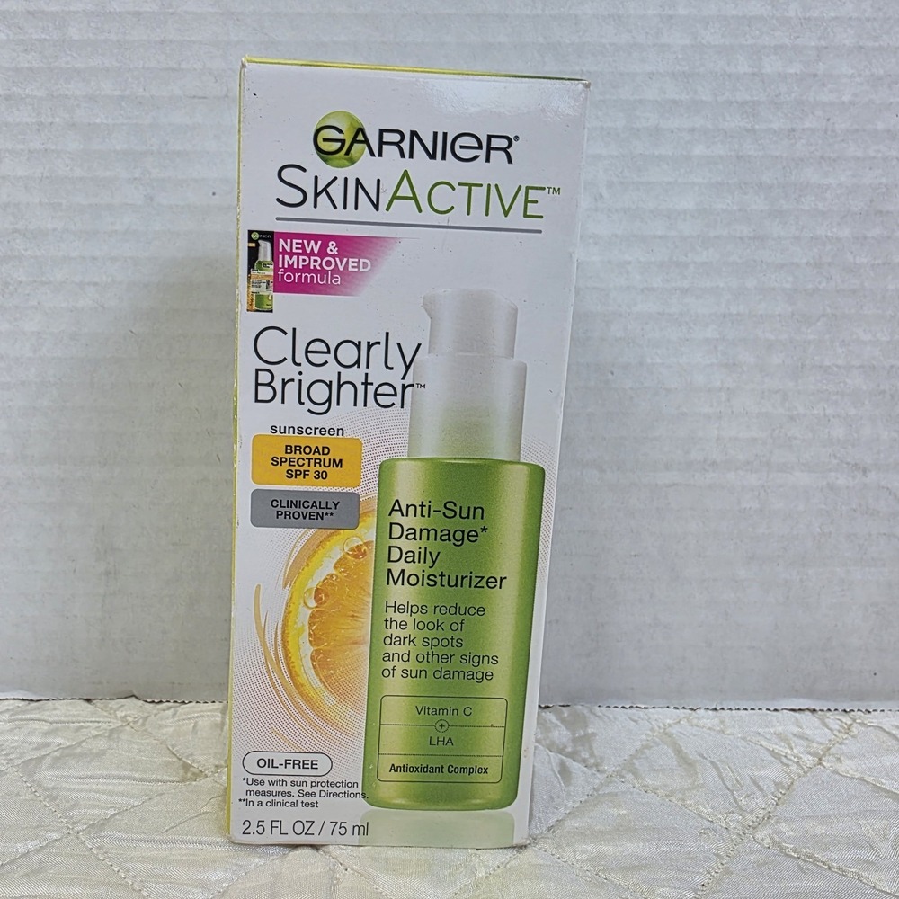 New Old Stock Garnier SkinActive Clearly Brighter Daily Moisturizer SPF 30 2.5oz